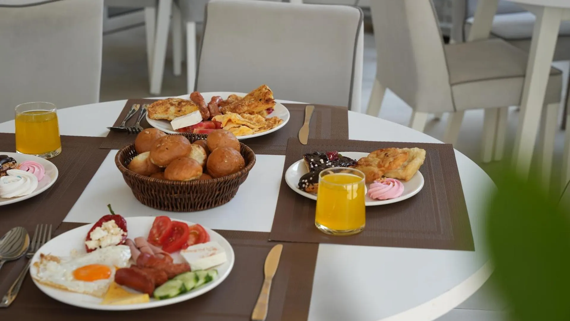 ****  Sunset Hotel Škalngur Albanien