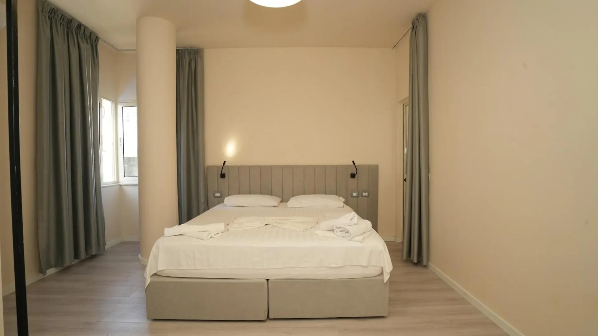Sunset Hotel Škalngur 알바니아