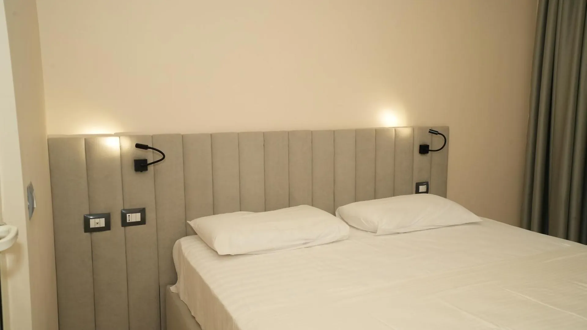 Sunset Hotel Škalngur 4*,  알바니아