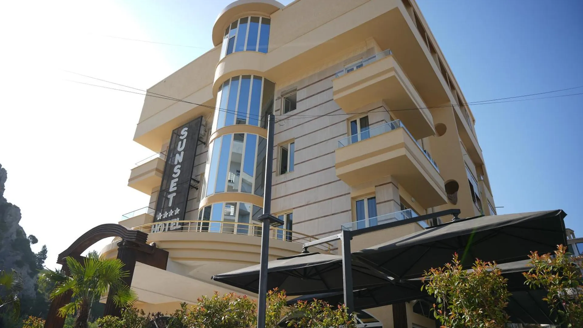 Sunset Hotel Škalngur